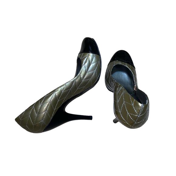 BCBGirls Quilted Black Cap Toe Leather Pump Heels Size 8.5B Army Green - Picture 4 of 15